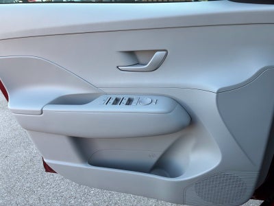 2027 Hyundai KONA SE