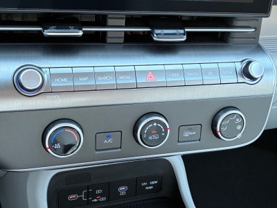 2027 Hyundai KONA SE