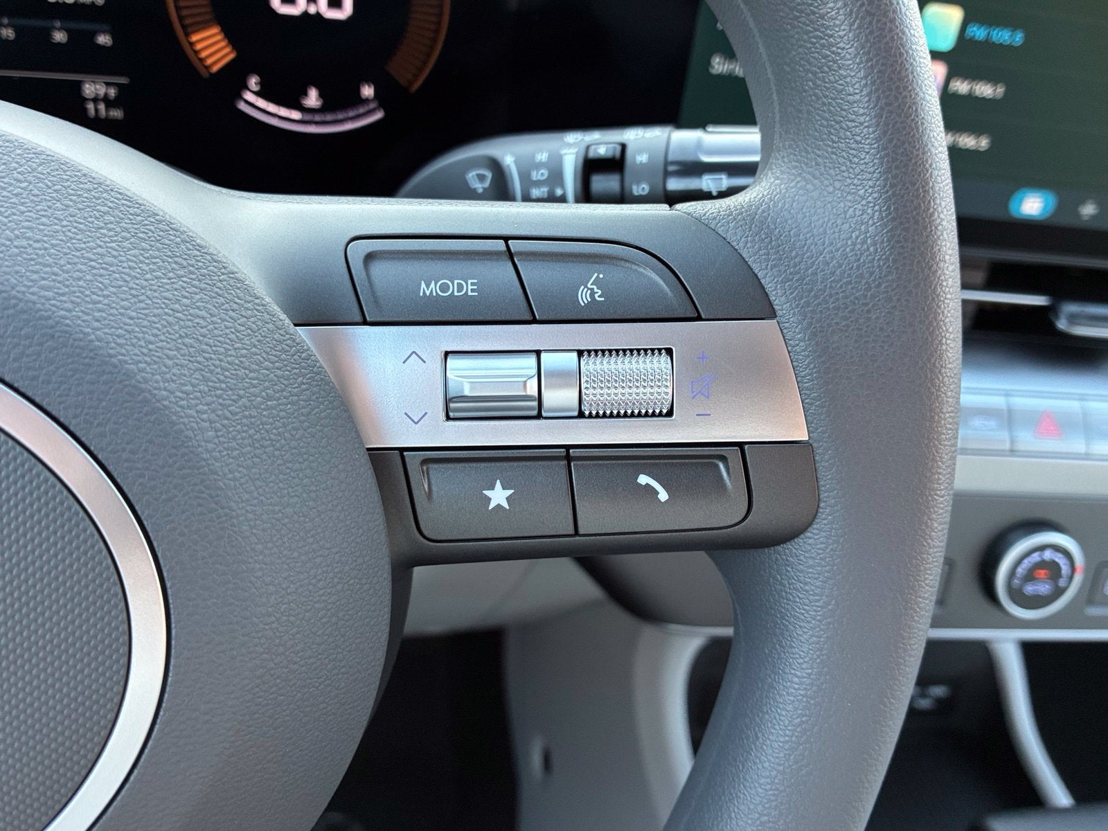 2027 Hyundai KONA SE