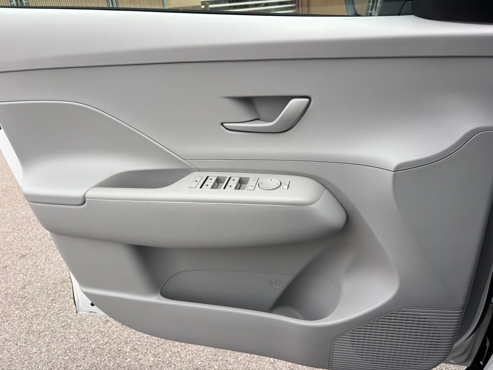 2027 Hyundai KONA SE