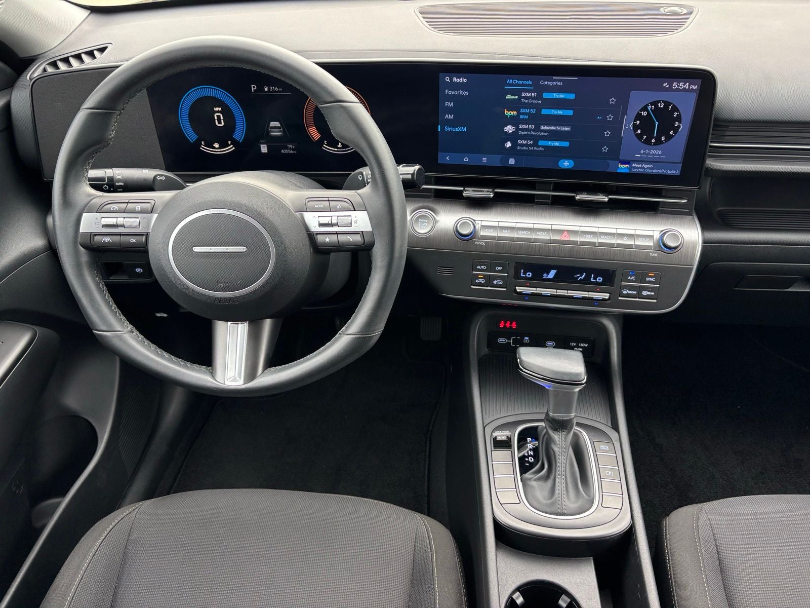 2024 Hyundai KONA SEL