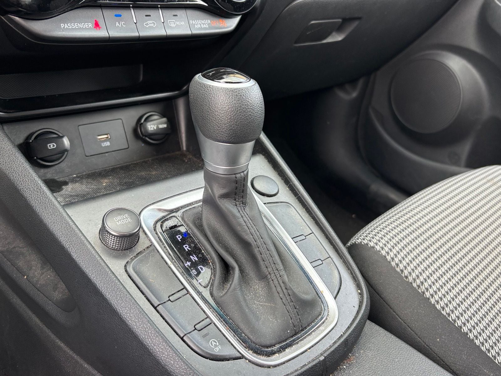 2022 Hyundai KONA SE