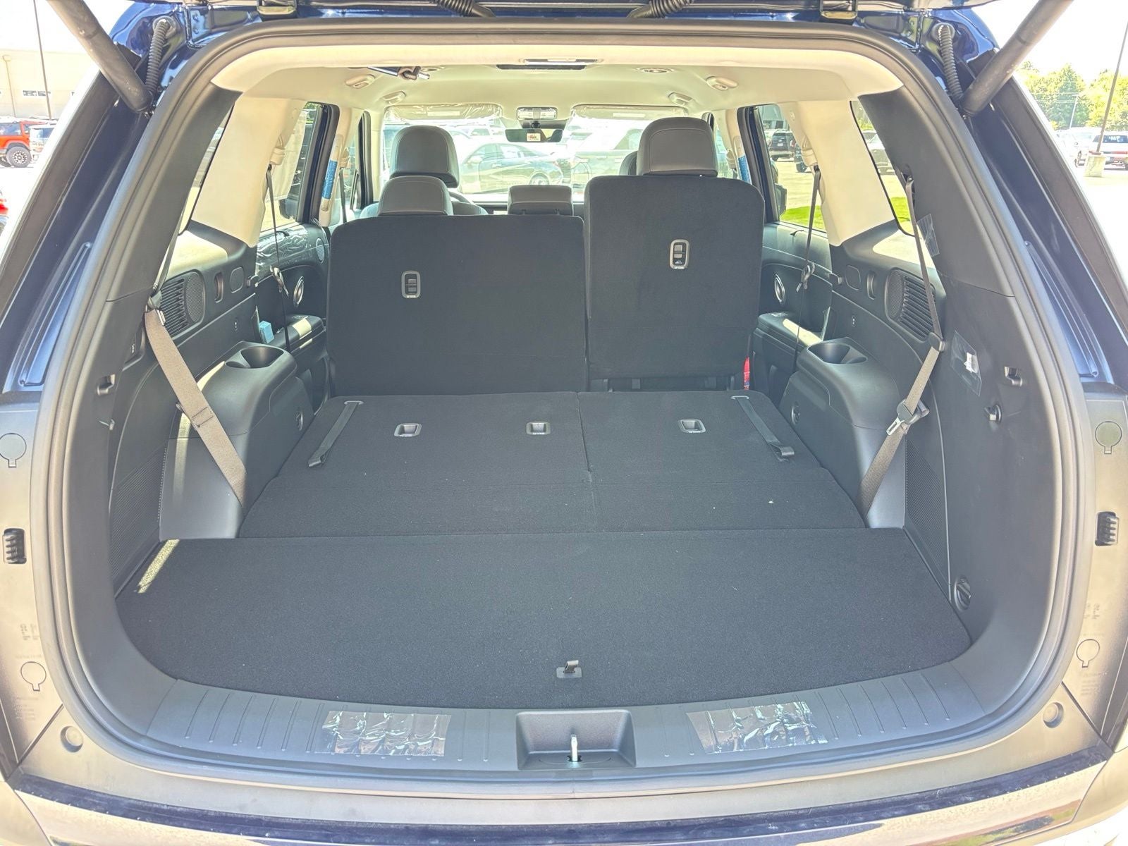 2027 Hyundai PALISADE HYBRID Blue SEL 8 Passenger