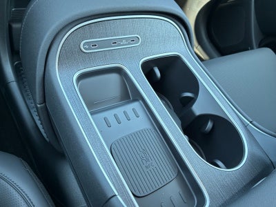 2027 Hyundai PALISADE SEL 7 Passenger