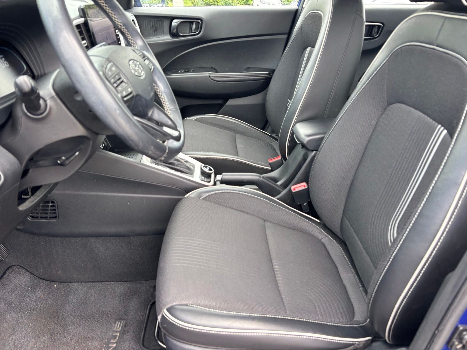 2023 Hyundai VENUE Limited