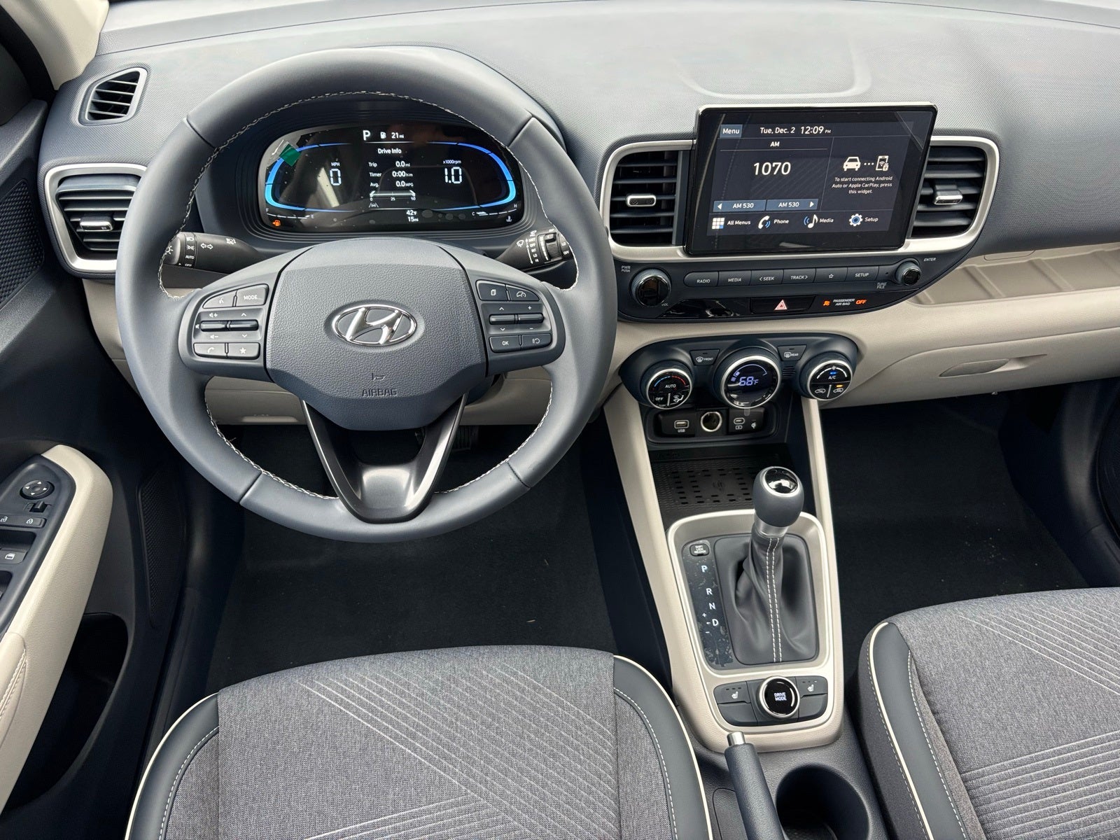 2026 Hyundai VENUE SEL