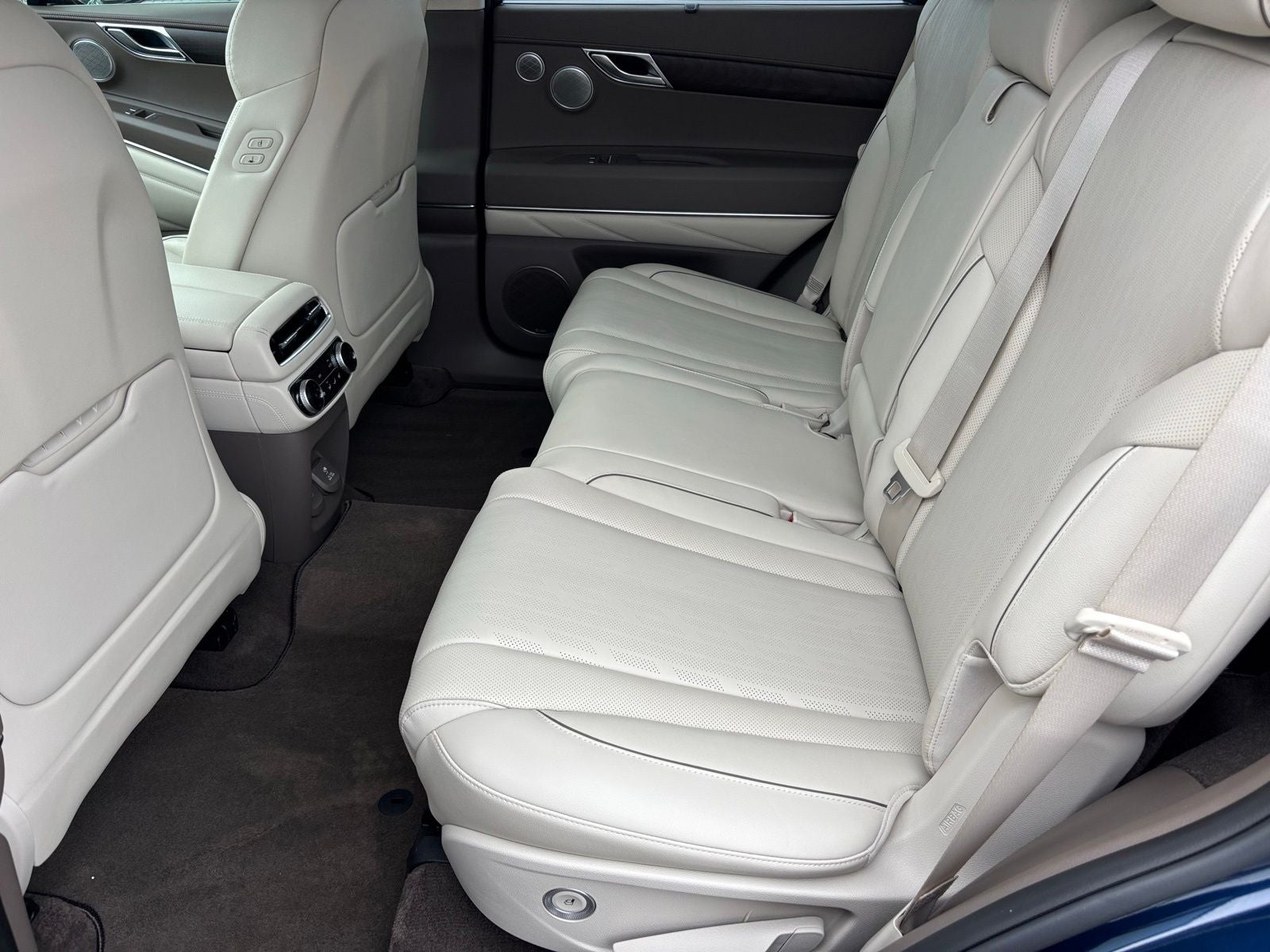 2023 Genesis GV80 2.5T