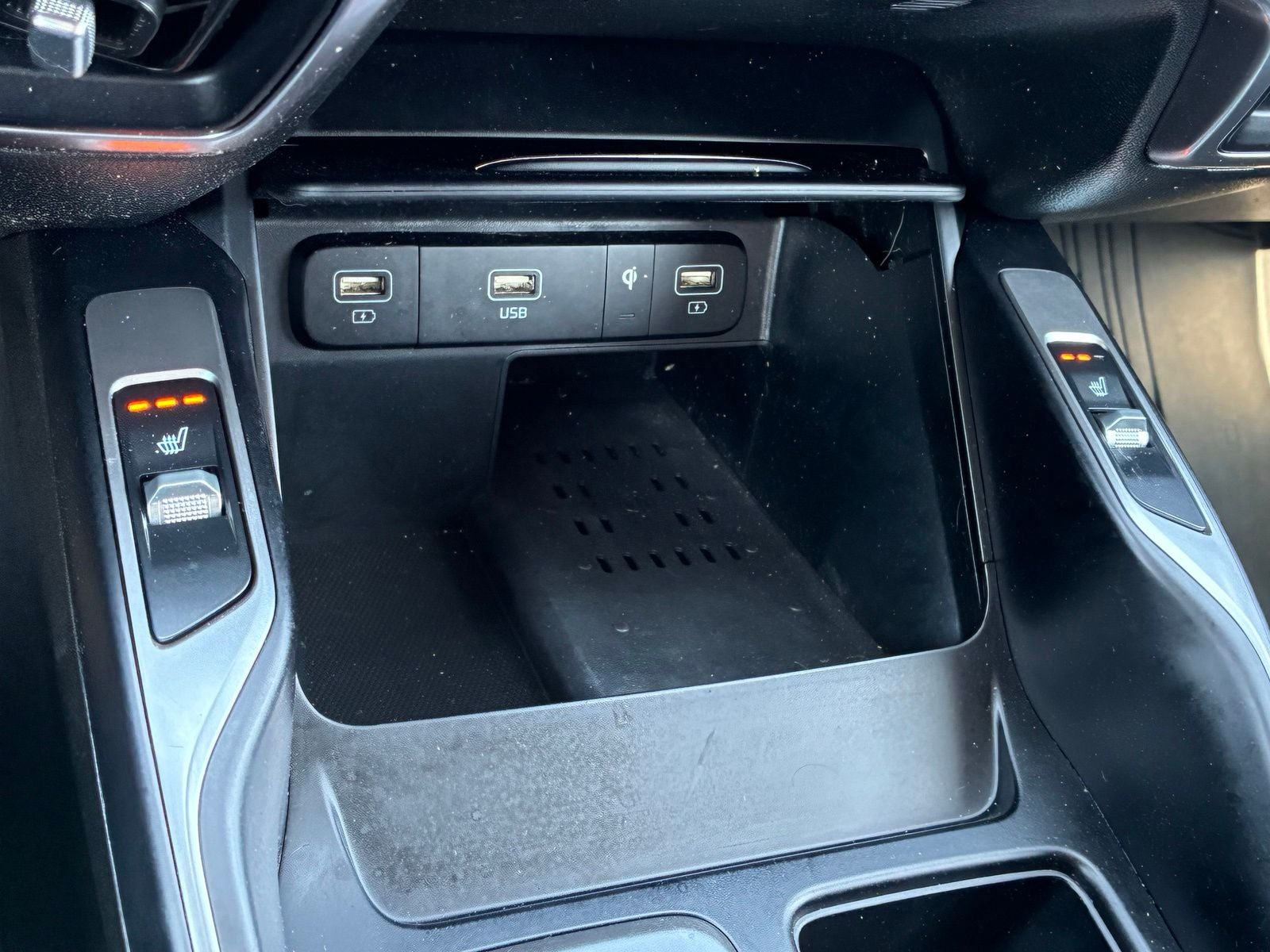 2022 Kia Sorento Hybrid EX