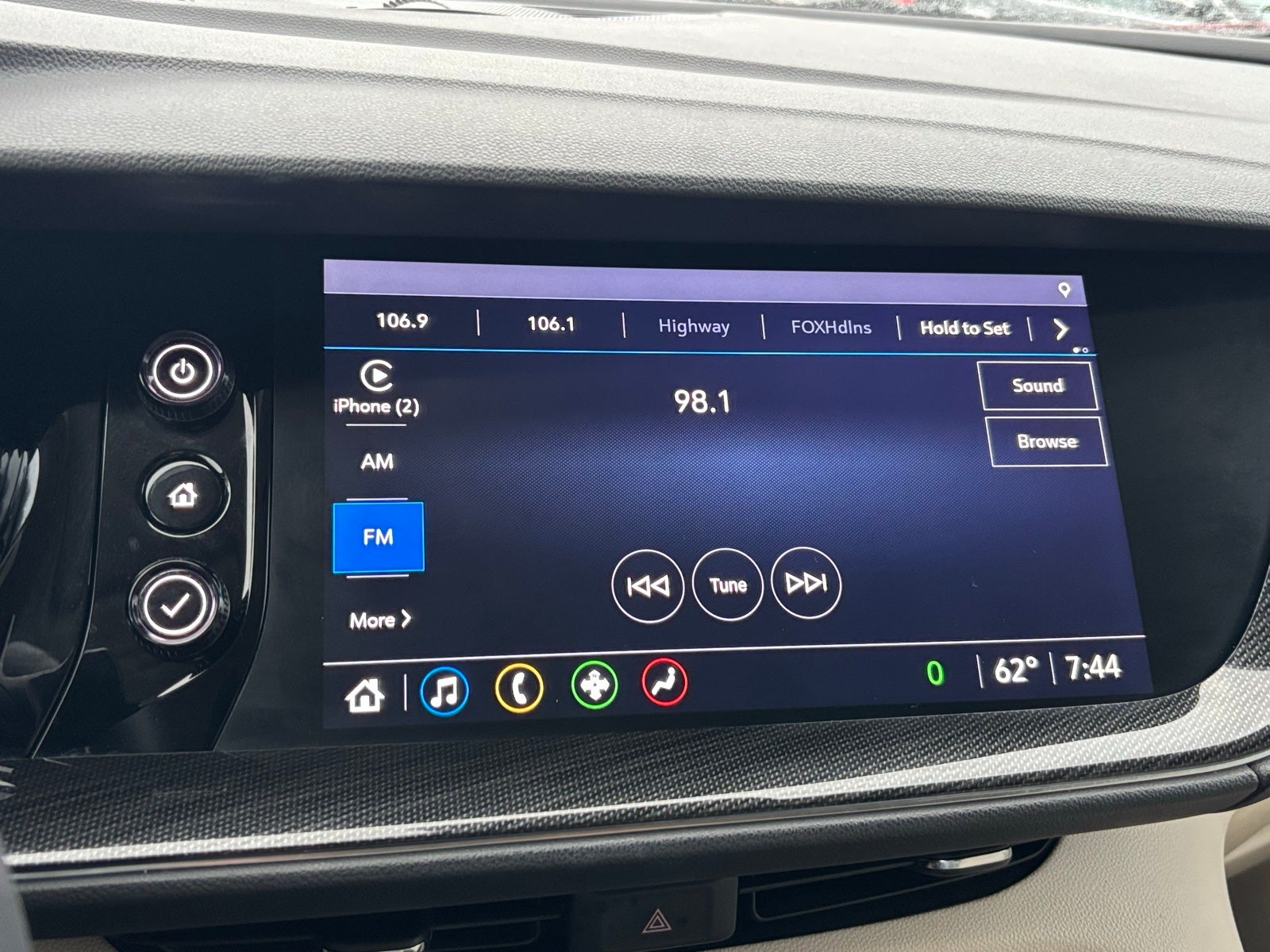 2021 Buick Envision Essence