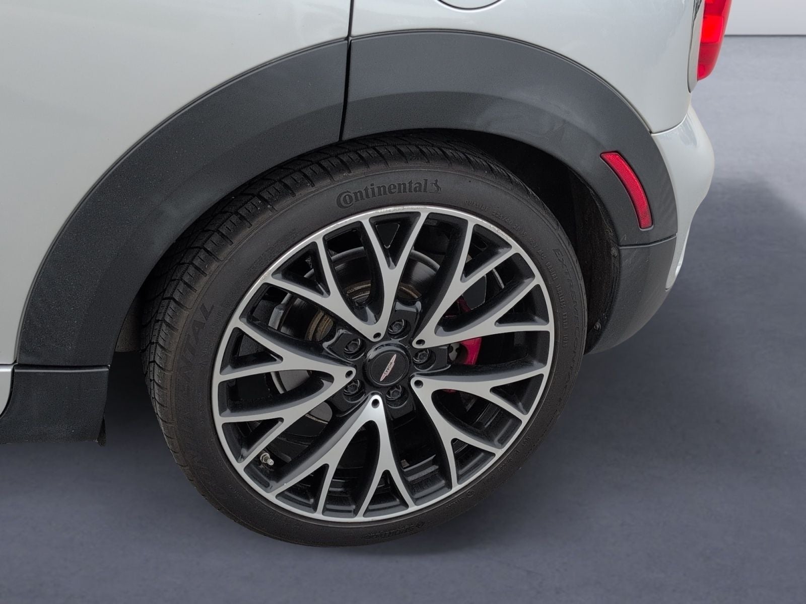2015 MINI John Cooper Works Countryman Base