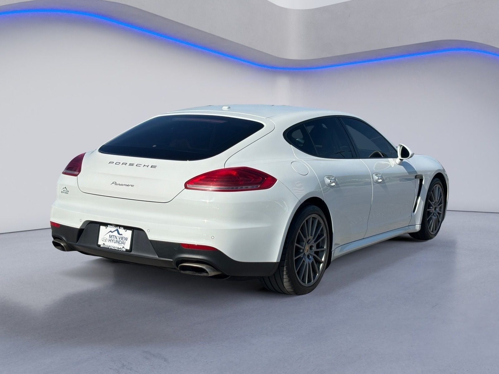 2015 Porsche Panamera 4